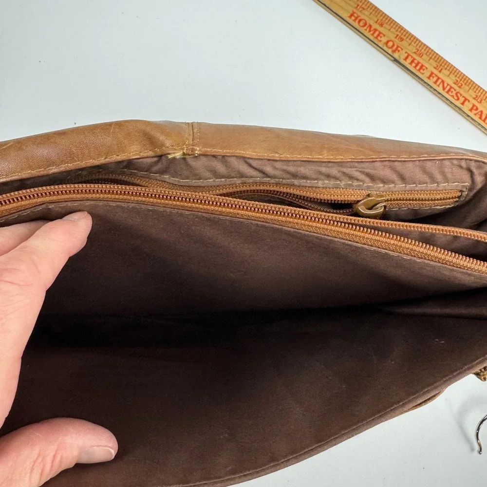 Simon Brown Leather Messenger Bag‎ Crossbody Made in Colombia Vintage Satchel